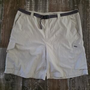Columbia Men's Khaki Omni Shade Cargo Short Size W 42 L 10